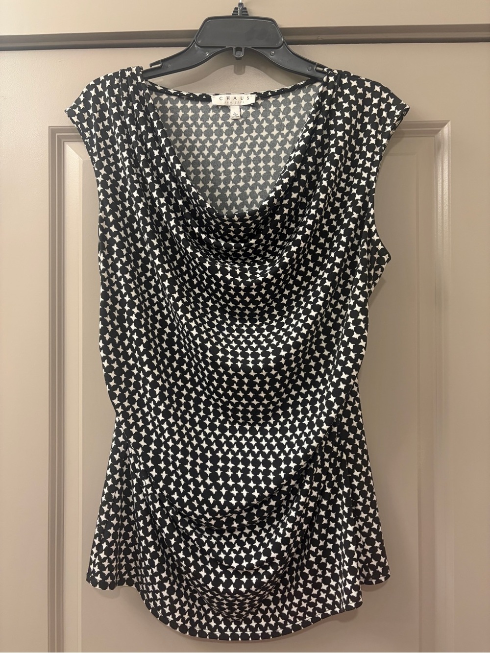 Chaus Black & White Printed Cowl Neck Sleeveless Top